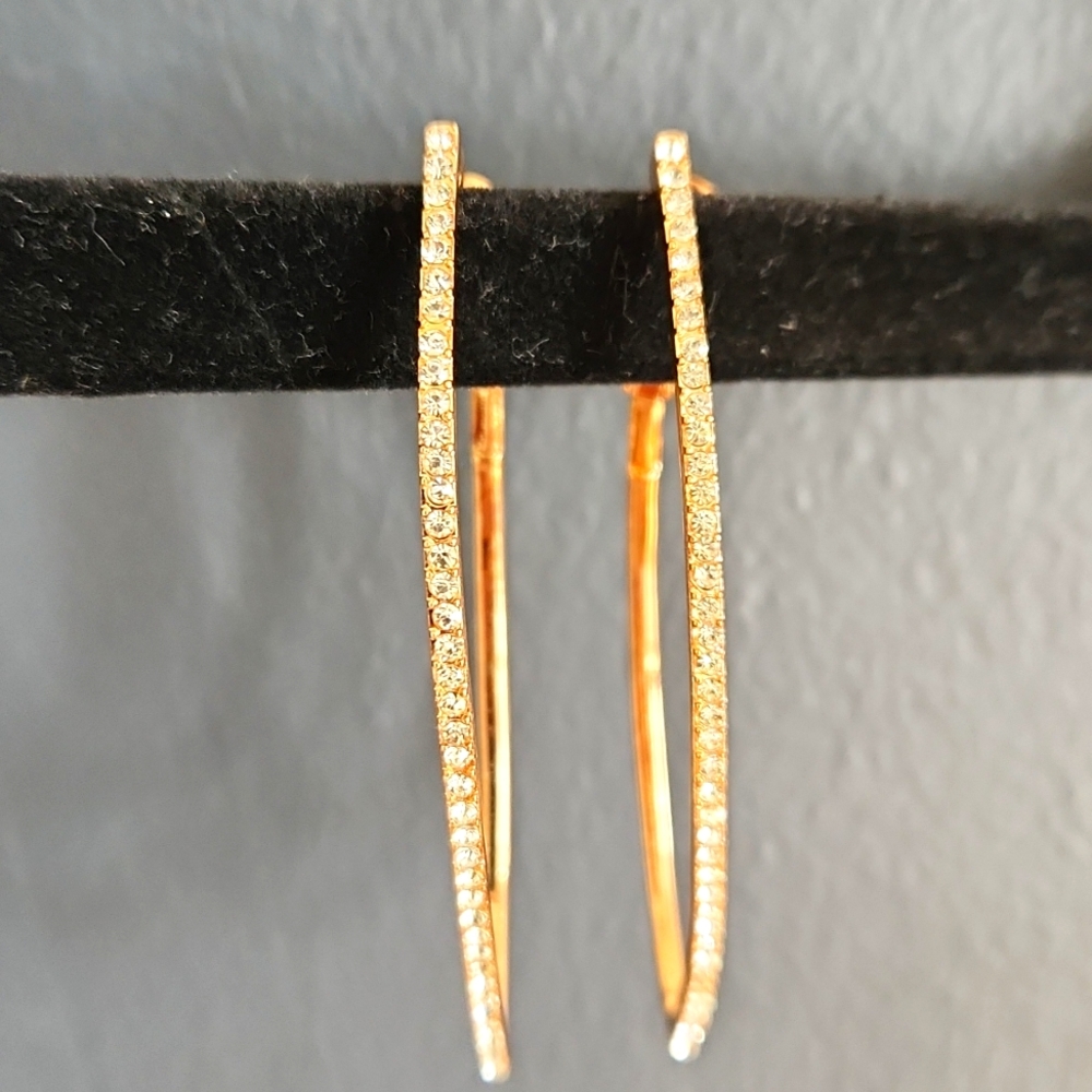 Rhinestone and rose gold oval hoop earings